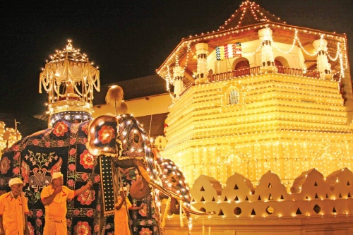 Kandy Esala Perahera